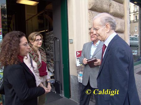 Omaggio floreale al Maestro Ruggiero Leoncavallo - Napoli 23 Aprile 2007_017.JPG